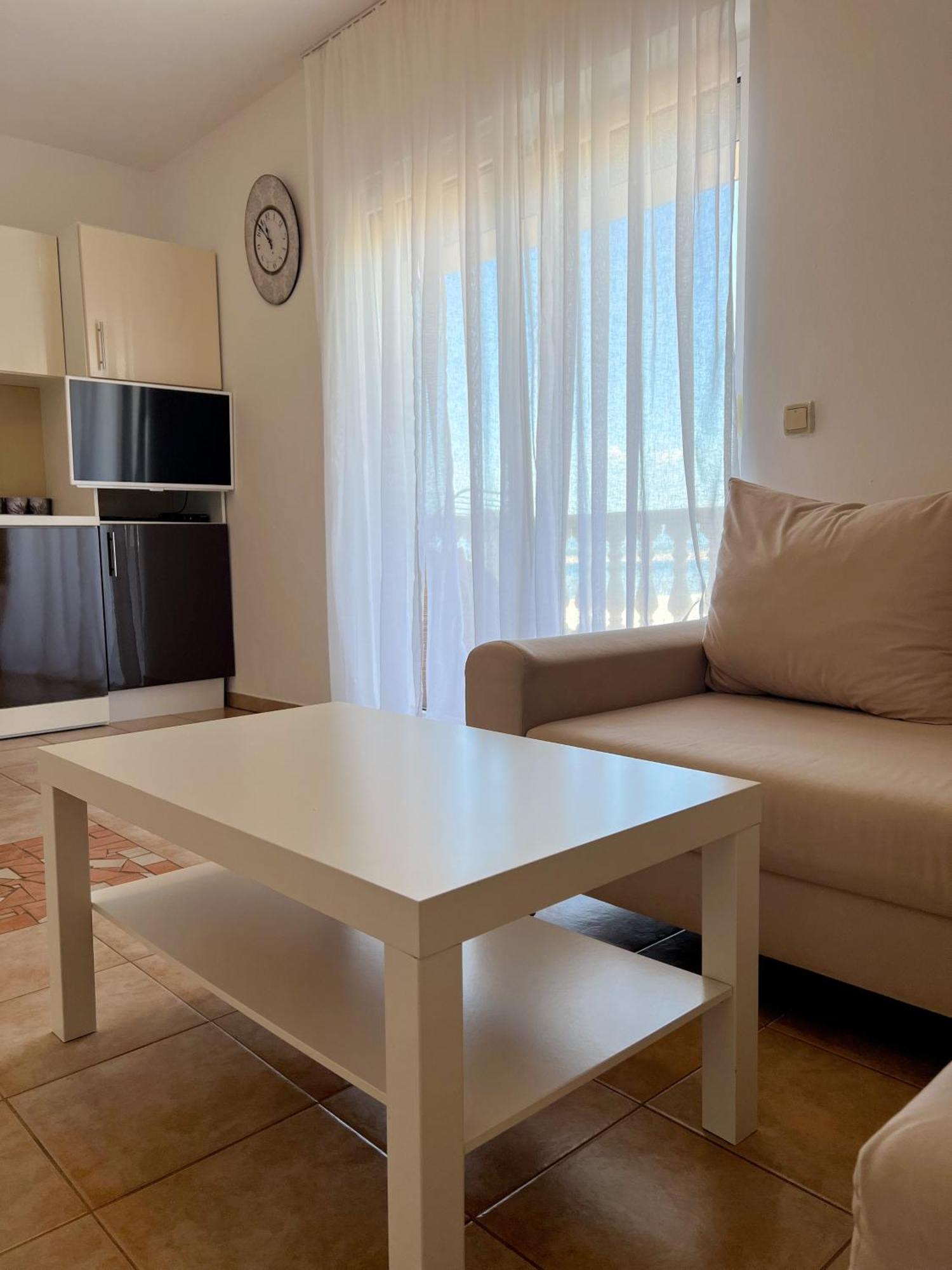 Apartments Villa Klaudia - Adults Only Crikvenica Buitenkant foto