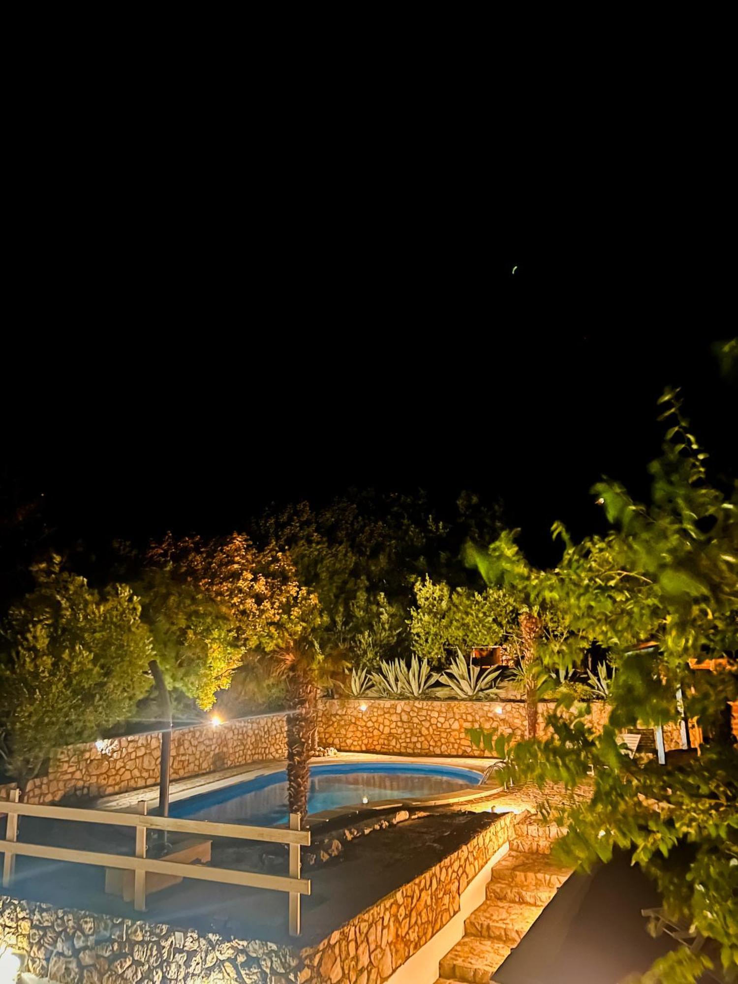 Apartments Villa Klaudia - Adults Only Crikvenica Buitenkant foto